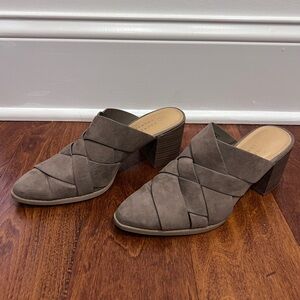 LC Lauren Conrad Taupe Crisscross Mules